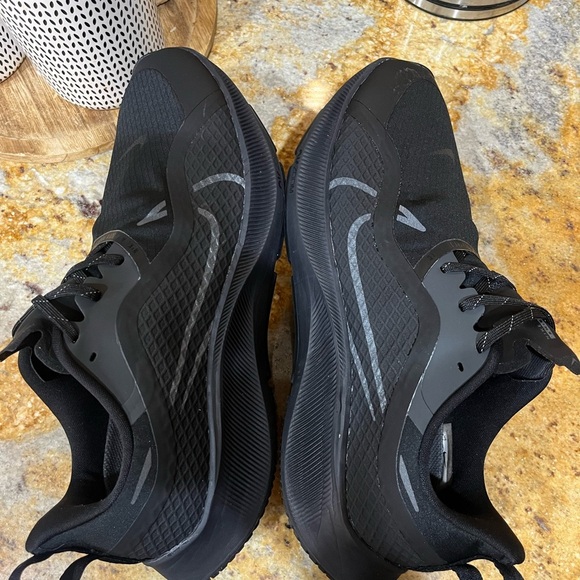 Nike Air Zoom Pegasus 37 Shield size 12 - Picture 5 of 7